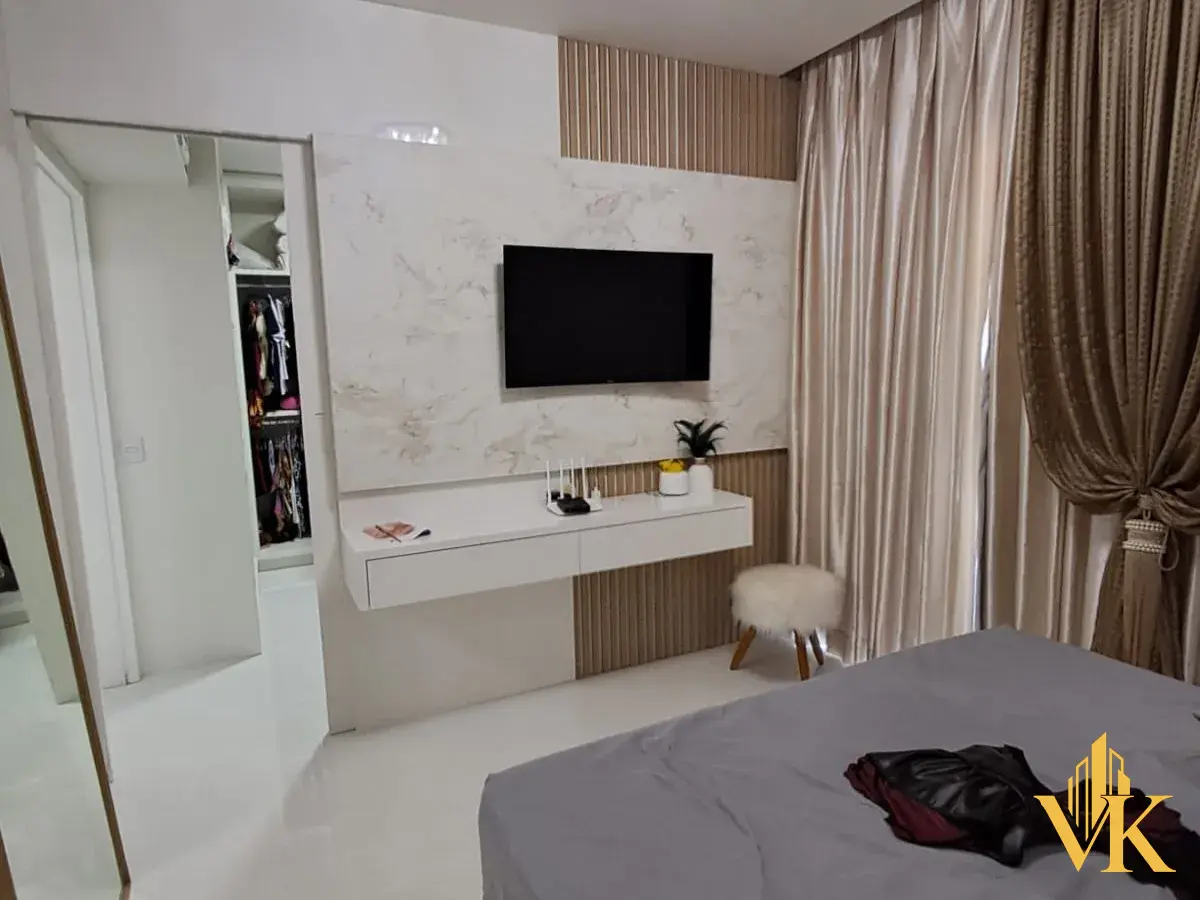 Magnífico Sobrado de Alto Padrão com Piscina e Hidromassagem em Barra Velha | Terreno 300m² e 5 Vagas