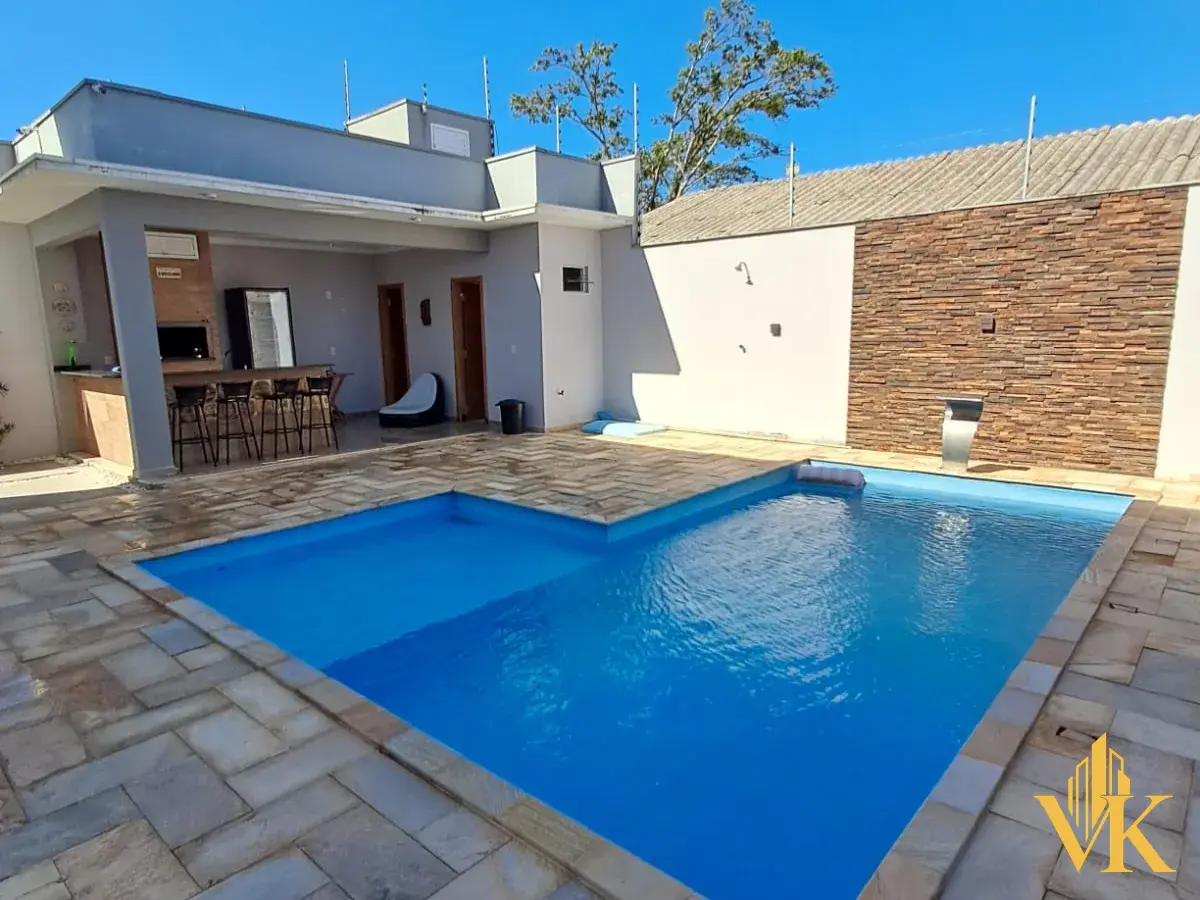 Magnífico Sobrado de Alto Padrão com Piscina e Hidromassagem em Barra Velha | Terreno 300m² e 5 Vagas