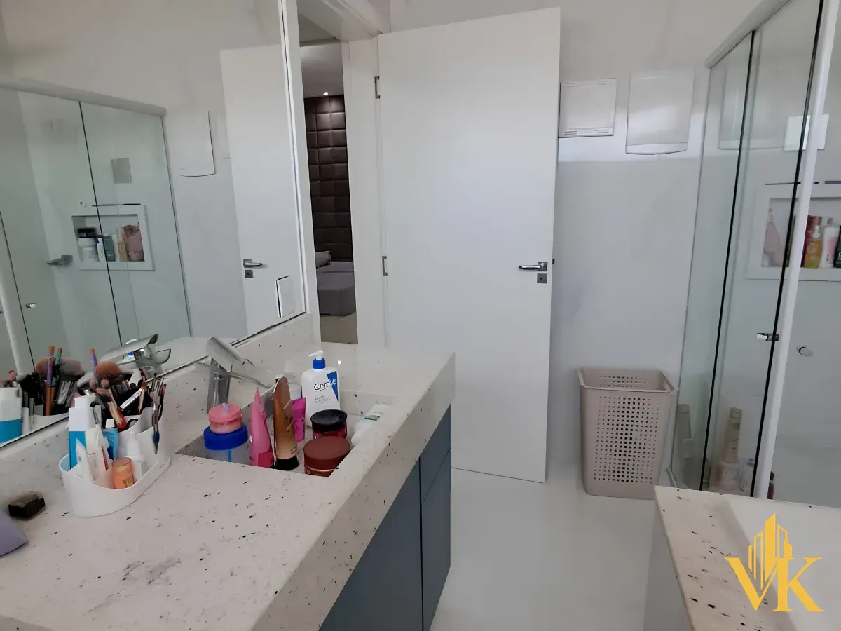 Magnífico Sobrado de Alto Padrão com Piscina e Hidromassagem em Barra Velha | Terreno 300m² e 5 Vagas