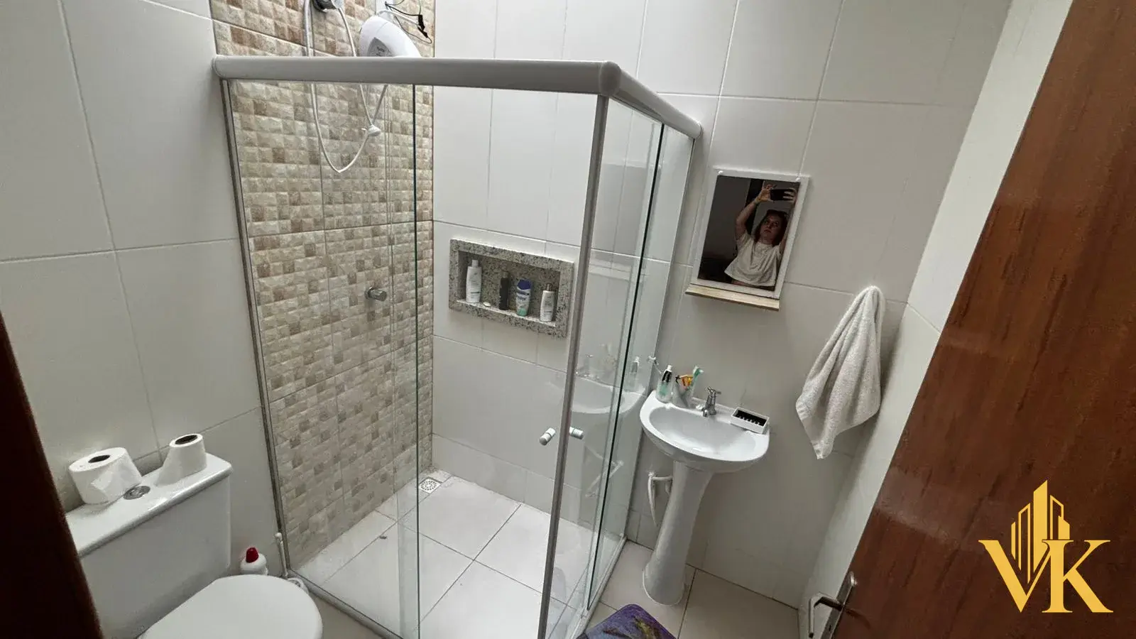 Casa com Suíte e Área de Lazer a 650m da Praia | Oportunidade por 420 Mil