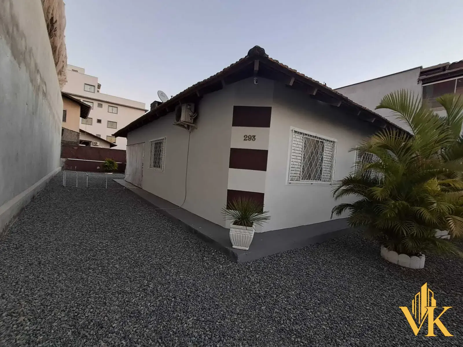 Casa com Piscina e Área Gourmet a Apenas 200m da Praia na Av. Simas | Itajubá
