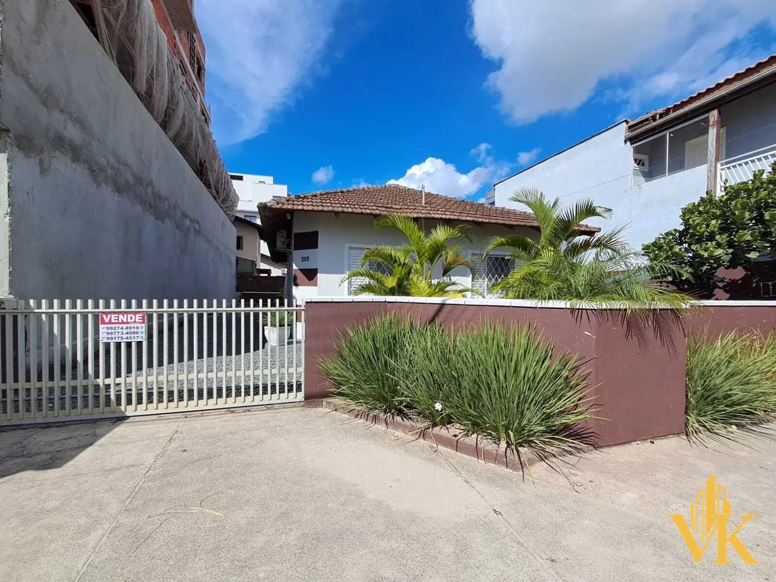 Casa com Piscina e Área Gourmet a Apenas 200m da Praia na Av. Simas | Itajubá
