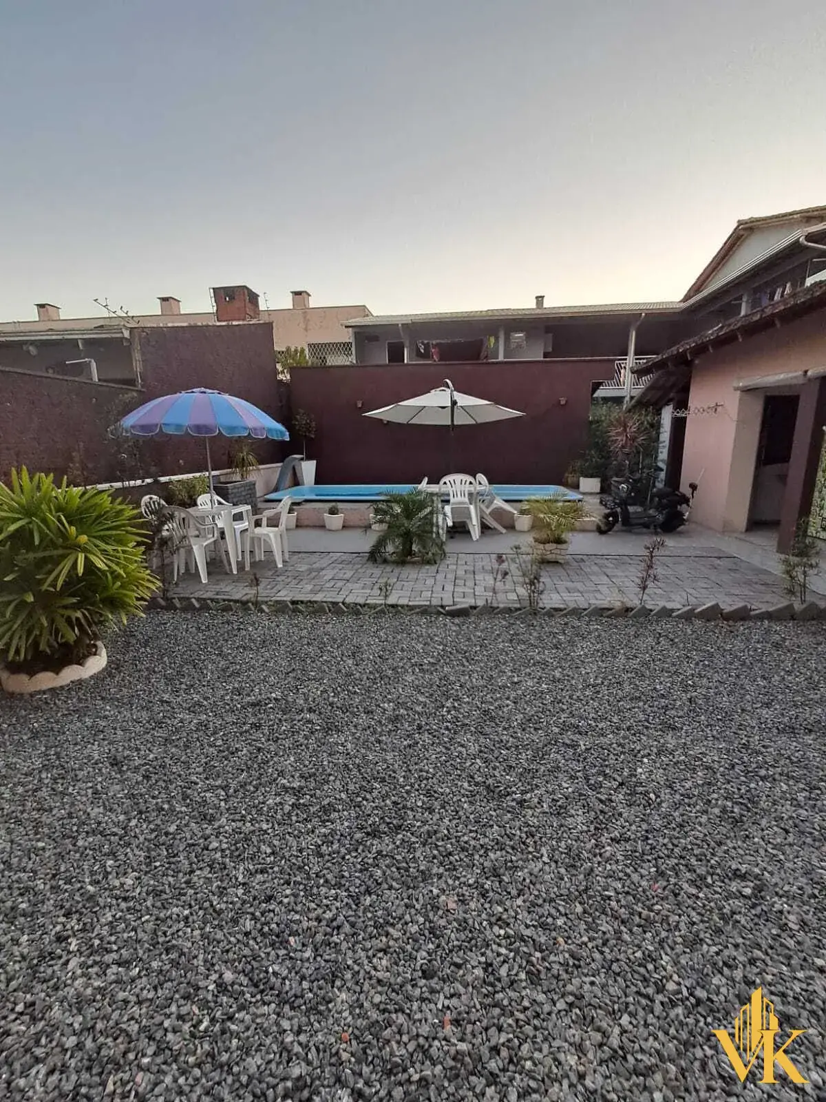 Casa com Piscina e Área Gourmet a Apenas 200m da Praia na Av. Simas | Itajubá