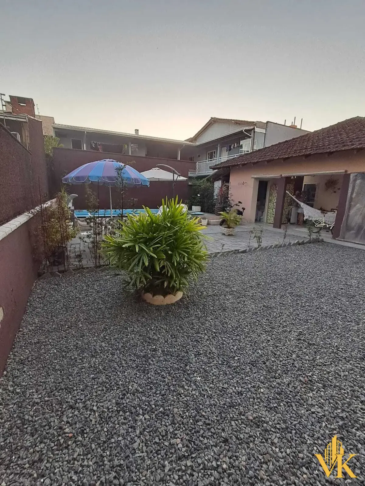 Casa com Piscina e Área Gourmet a Apenas 200m da Praia na Av. Simas | Itajubá