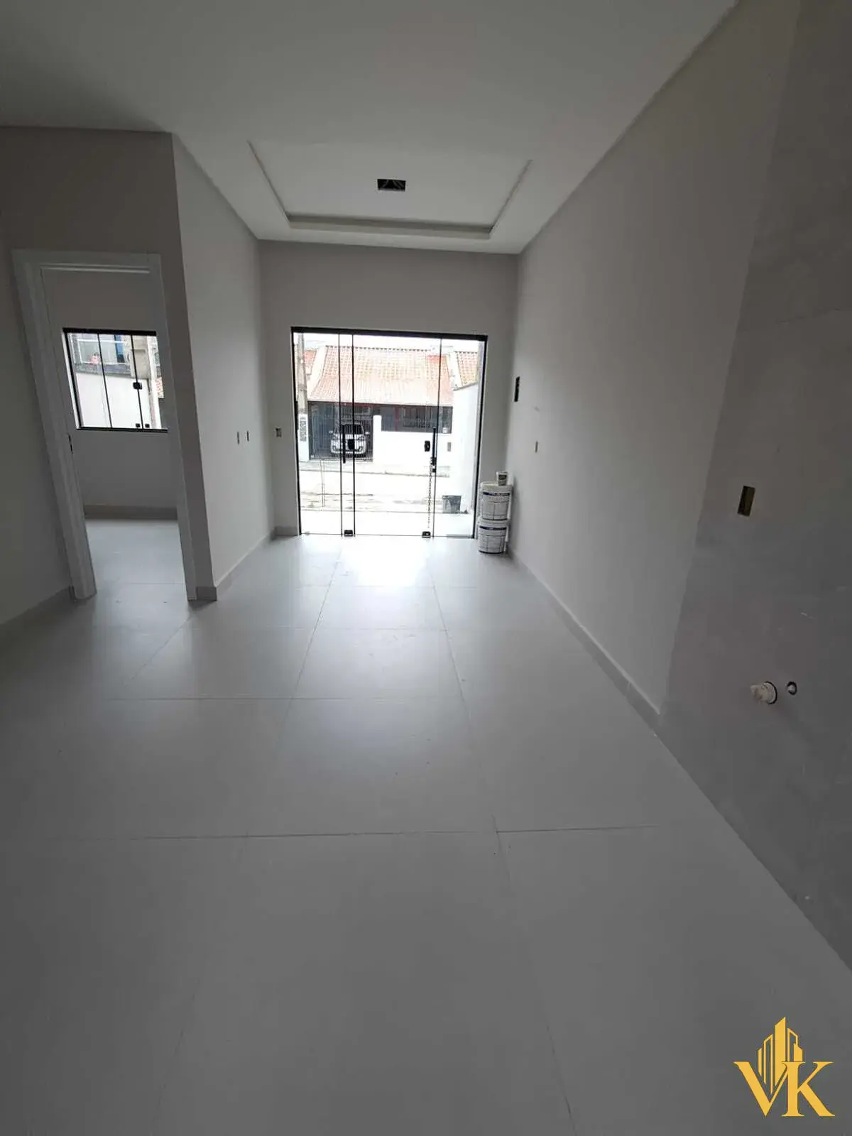 Casa Geminada Nova com Terreno de 300m² | 2 Quartos (1 Suíte) por R$ 350 Mil