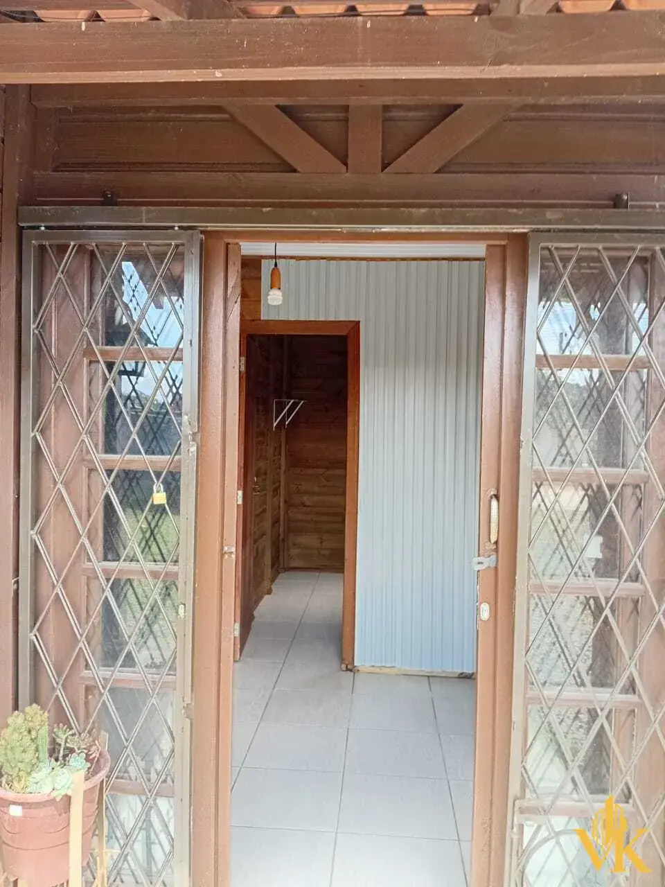 Casa Aconchegante de Madeira Tratada em Terreno de 300m² | Itajubá, Barra Velha por R$ 270 Mil